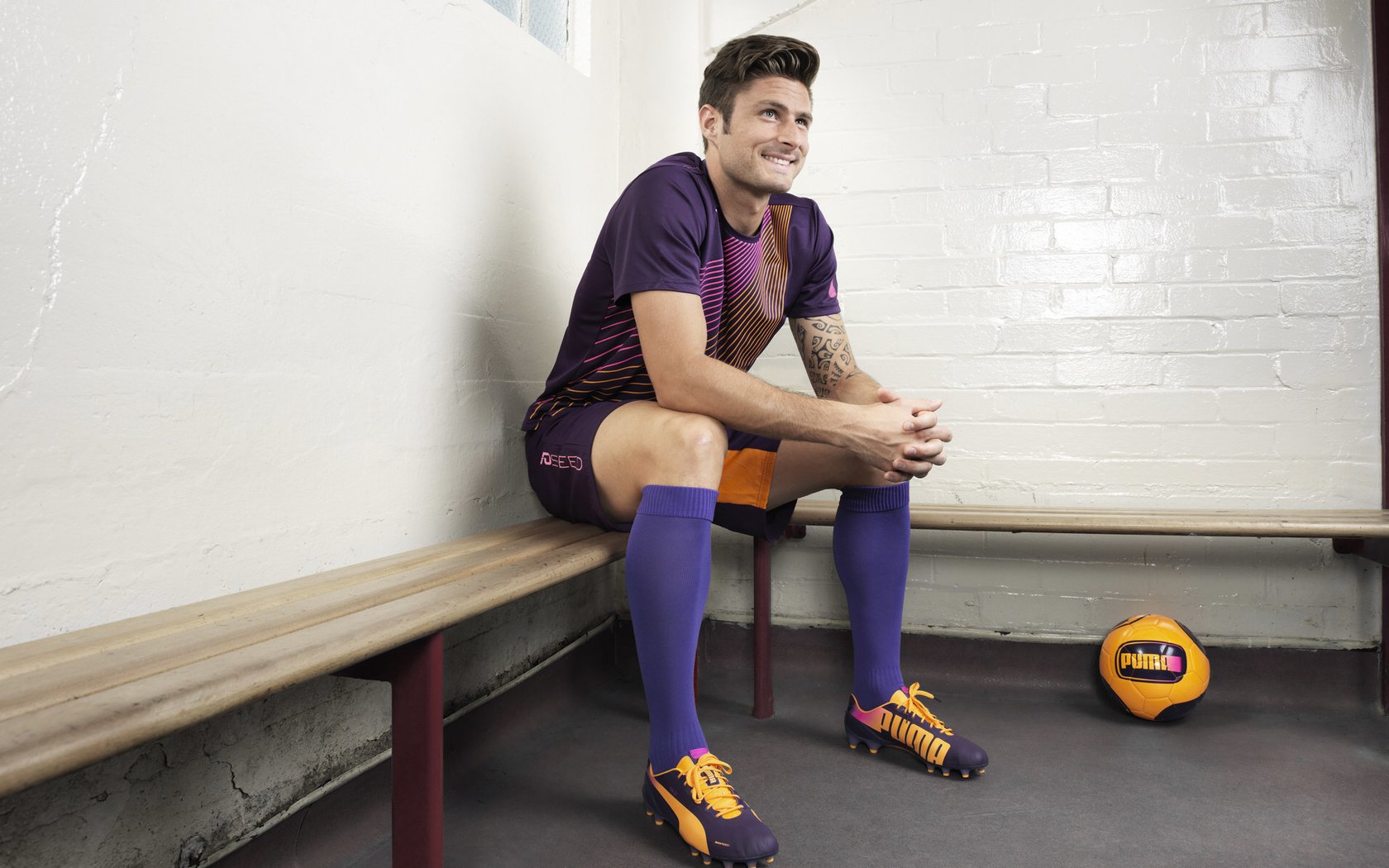 mk体育-中国足球俱乐部推动球员公益形象打造机制，公益足球培训