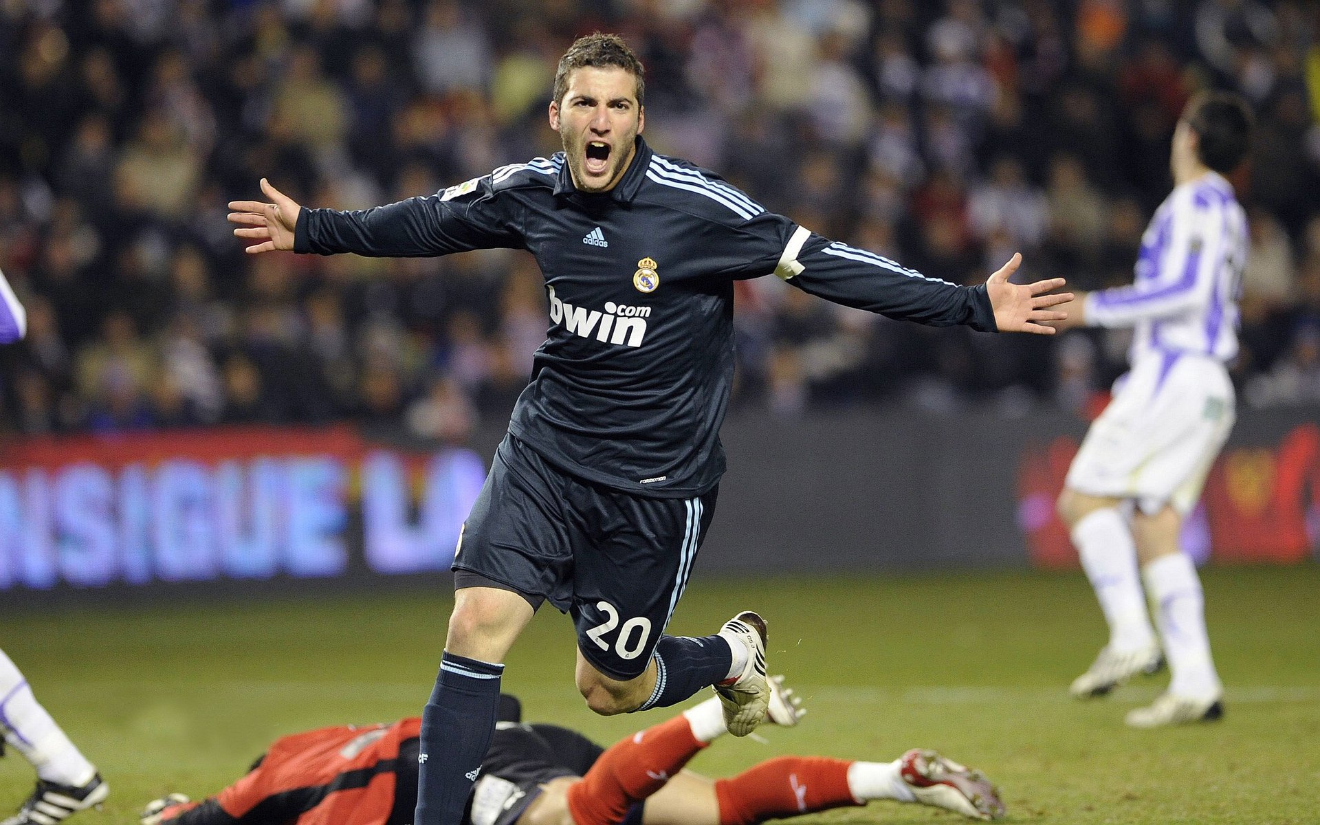 法甲年轻力量：未来巨星展现锋芒！，法甲年轻中场