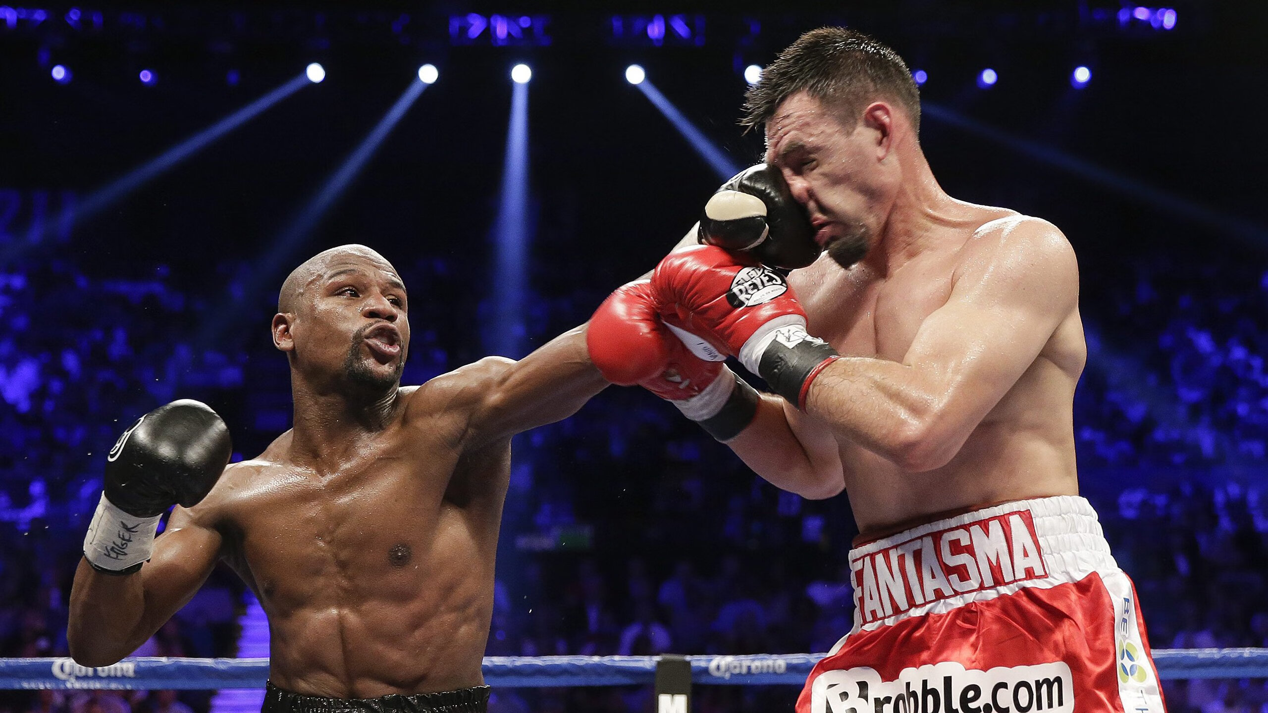 火箭连续抢断打出节奏成功限制对方传导球,火箭终止连败